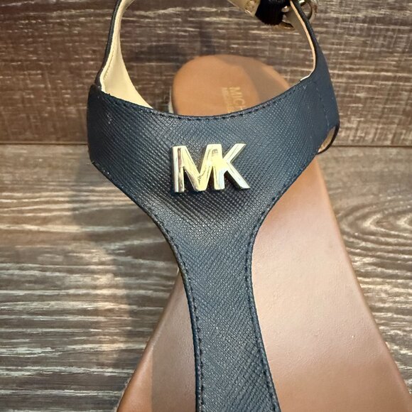 Michael Kors T-Strap Wedge Sandal - Size 8 - Picture 14 of 15